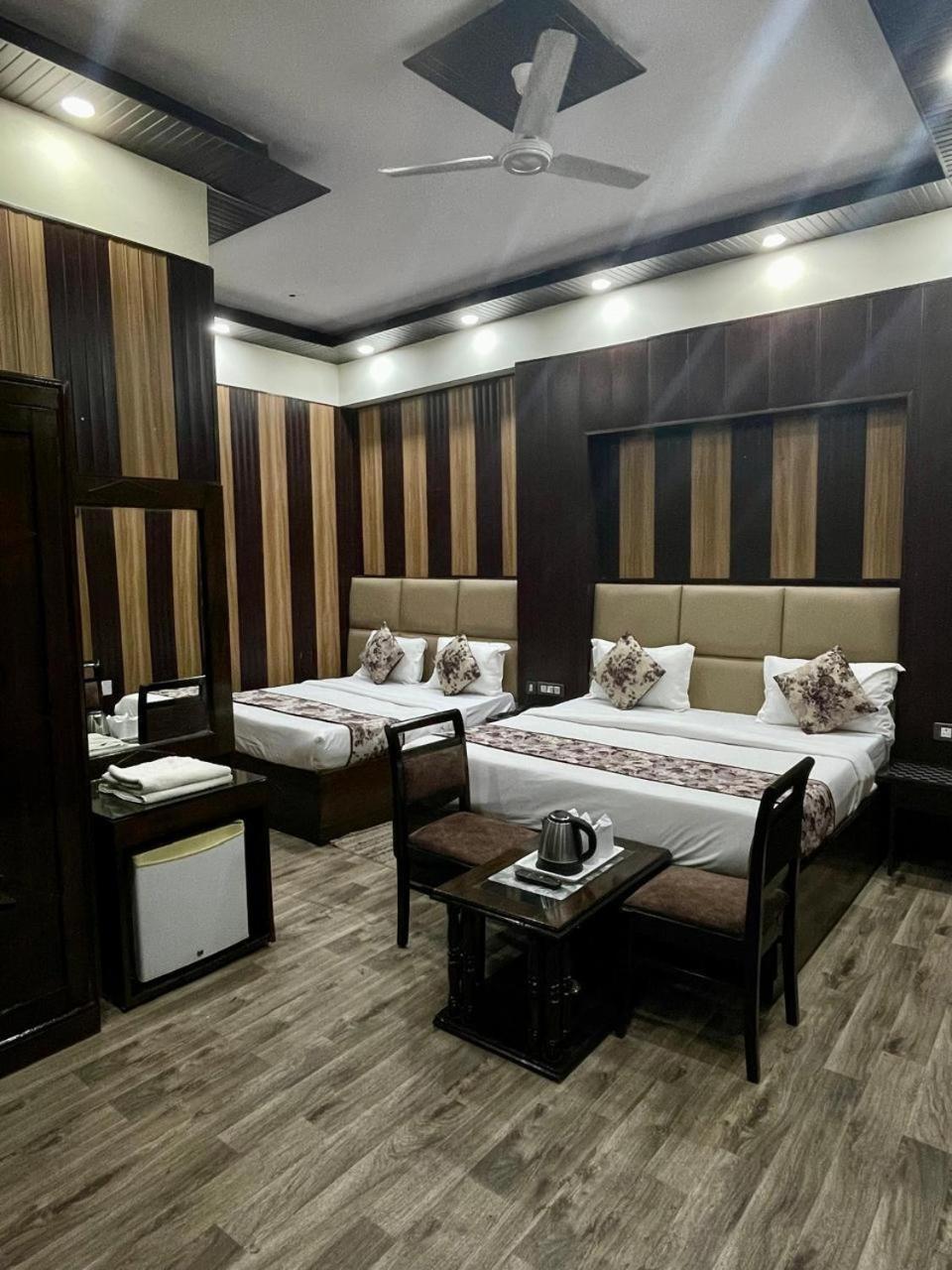 Hotel Radiance Delhi  Exterior foto